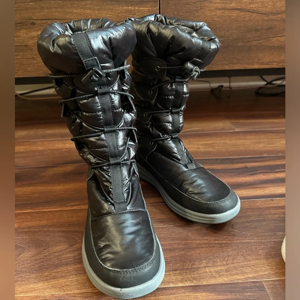 ROCKPORT Black Winter Lace-up Boots with Faux Fur Lining Size 9